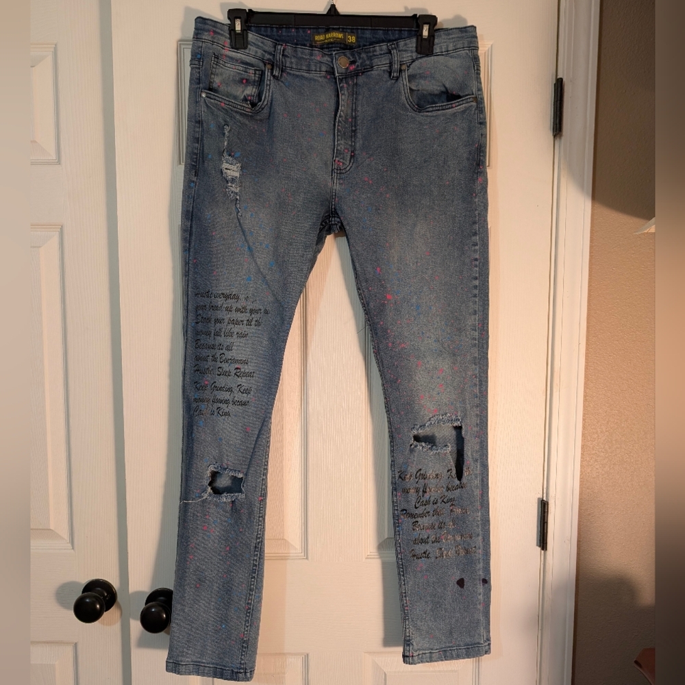 Road Narrows NYC Paint Splatter Distressed Blue Jeans With Script Size 38